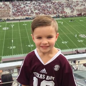 Meet your Posher, Casey